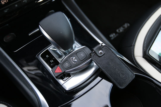 Illustration for article titled WTF is wrong with the Infiniti QX30's Key Fob?
